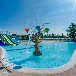 4* Camping Del Garda Village And