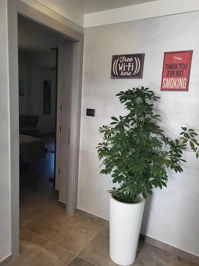 Guest house Via Goito 25 Rooms & Apartment Peschiera del Garda Italy