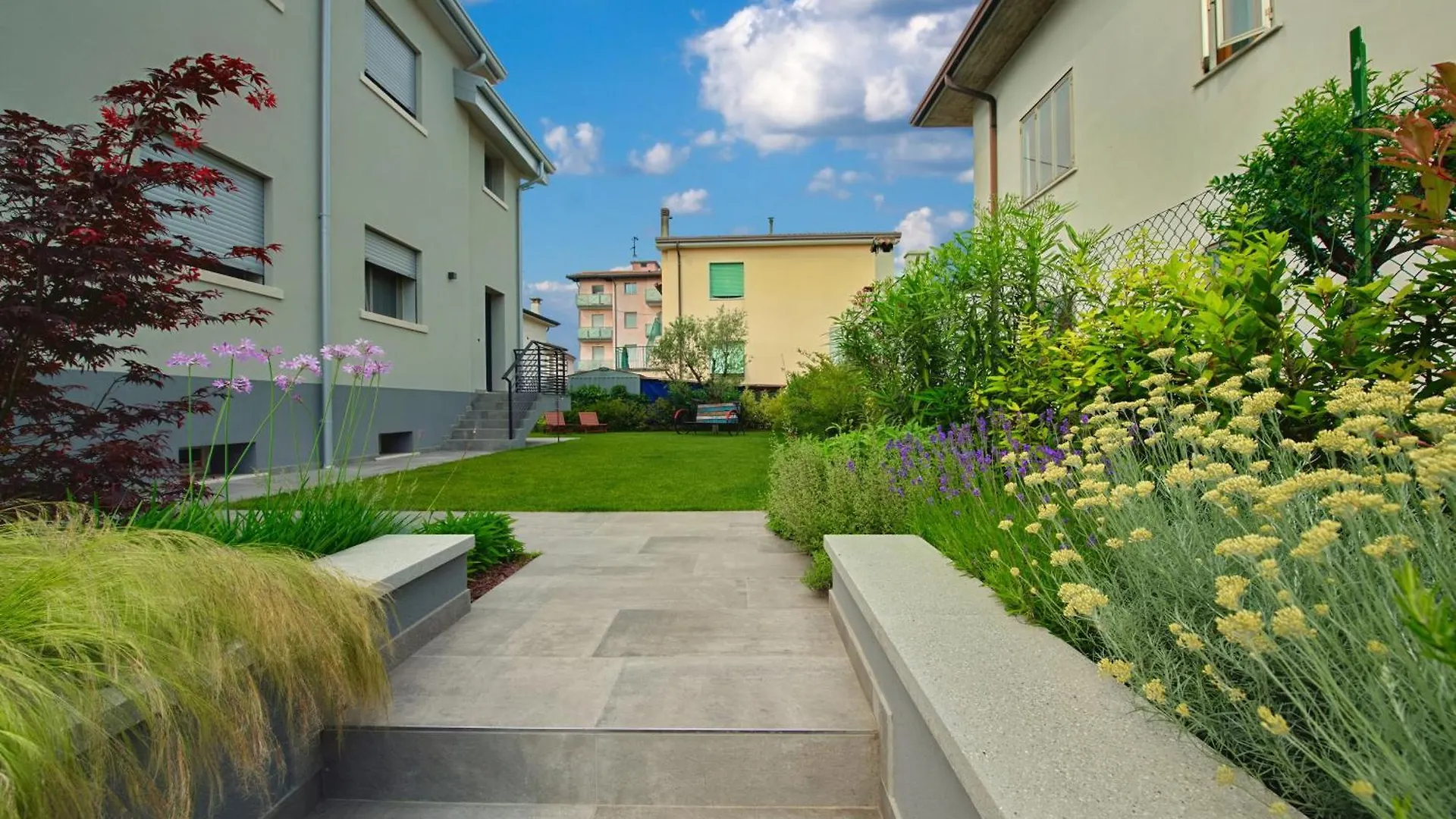 Via Goito 25 Rooms & Apartment Peschiera del Garda 0*,  Italy